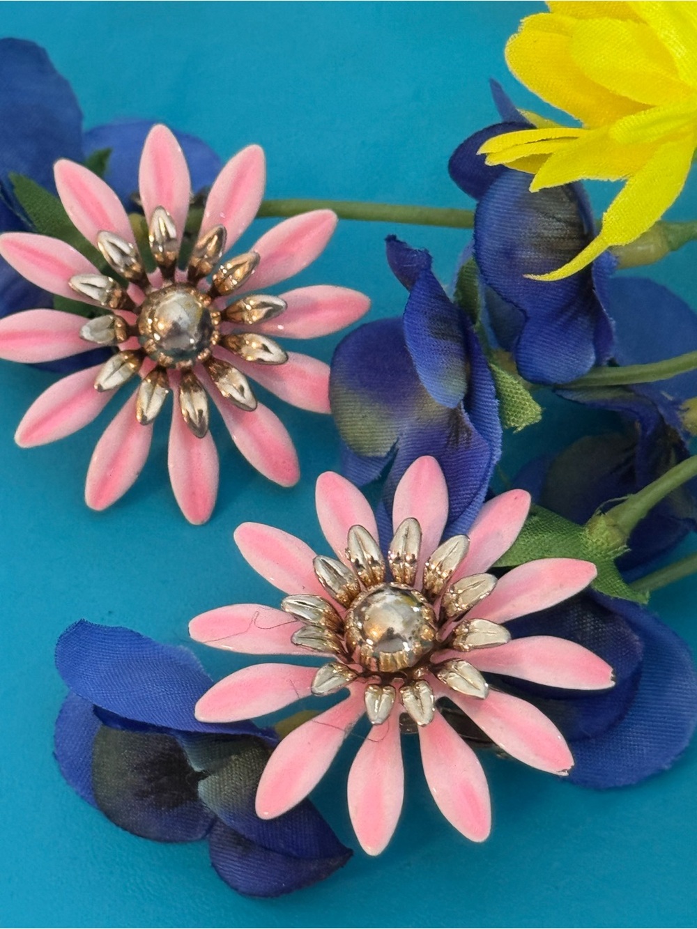 Vintage Sarah Coventry Clip-on Earrings